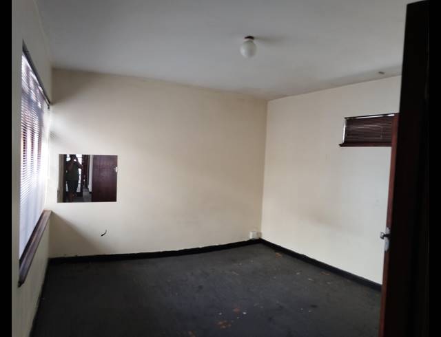 1 BEDROOM SECTIONAL TITLE FOR SALE IN GQEBERHA CENTRAL
